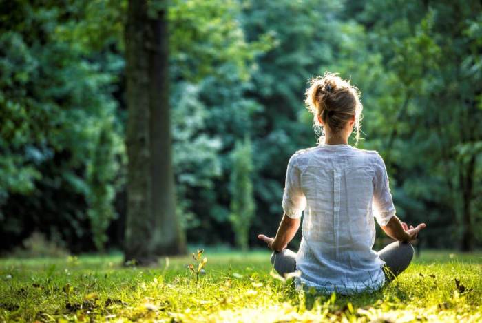 How to Meditate for Inner Peace: 8 Simple Tips